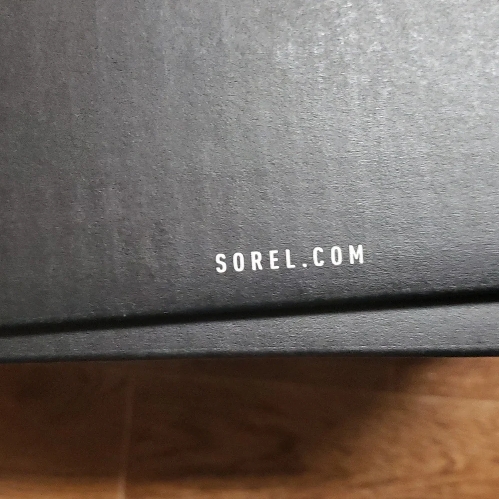 New Sorel hidden wedge sneakers Size 10 1/2